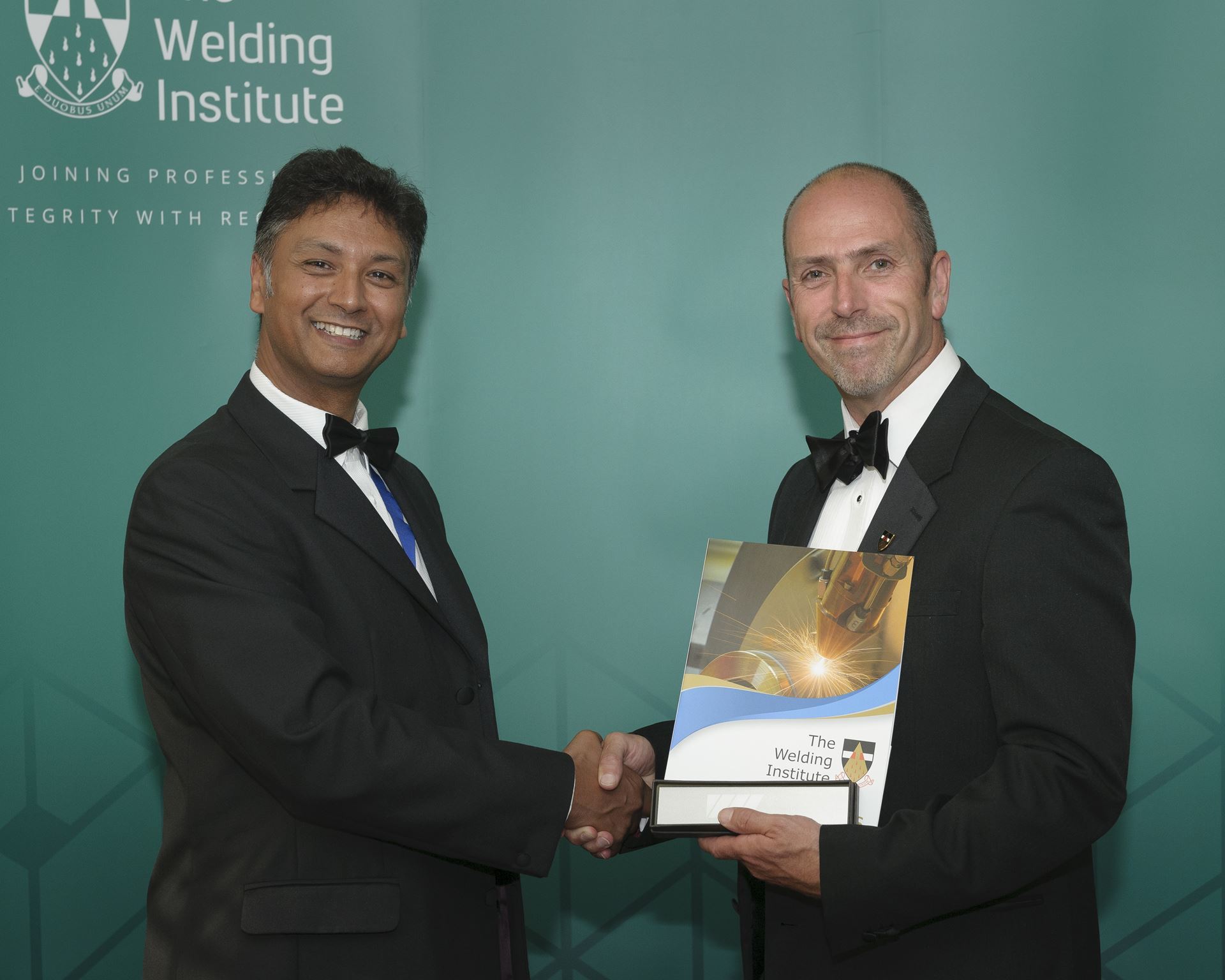 Mike Skyrme (Right) being presented with the Continuous Development and Learning award by Steve Jones (Left)